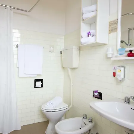 Beverly Hotel 3*