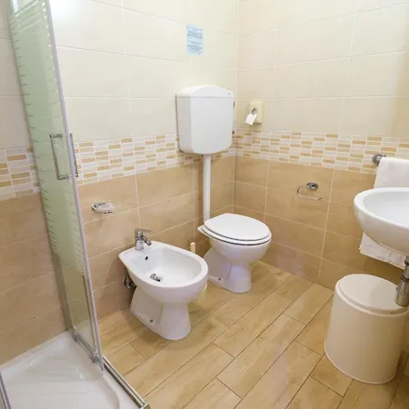 Only Hotel